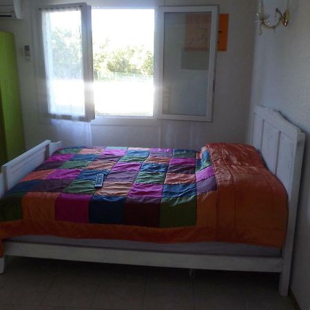 Auberge Des Garrigues Nimes Bagian luar foto