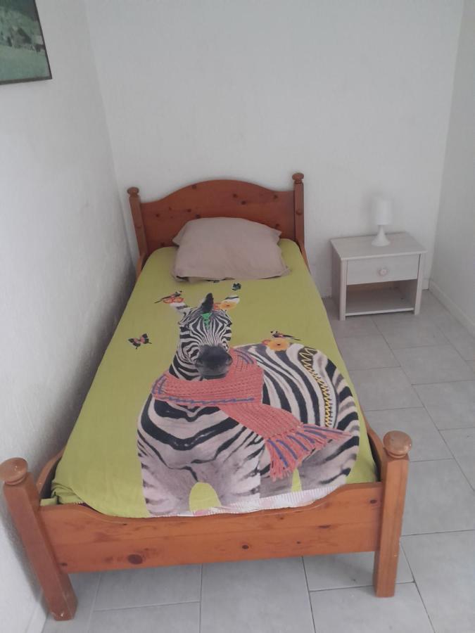 Auberge Des Garrigues Nimes Bagian luar foto